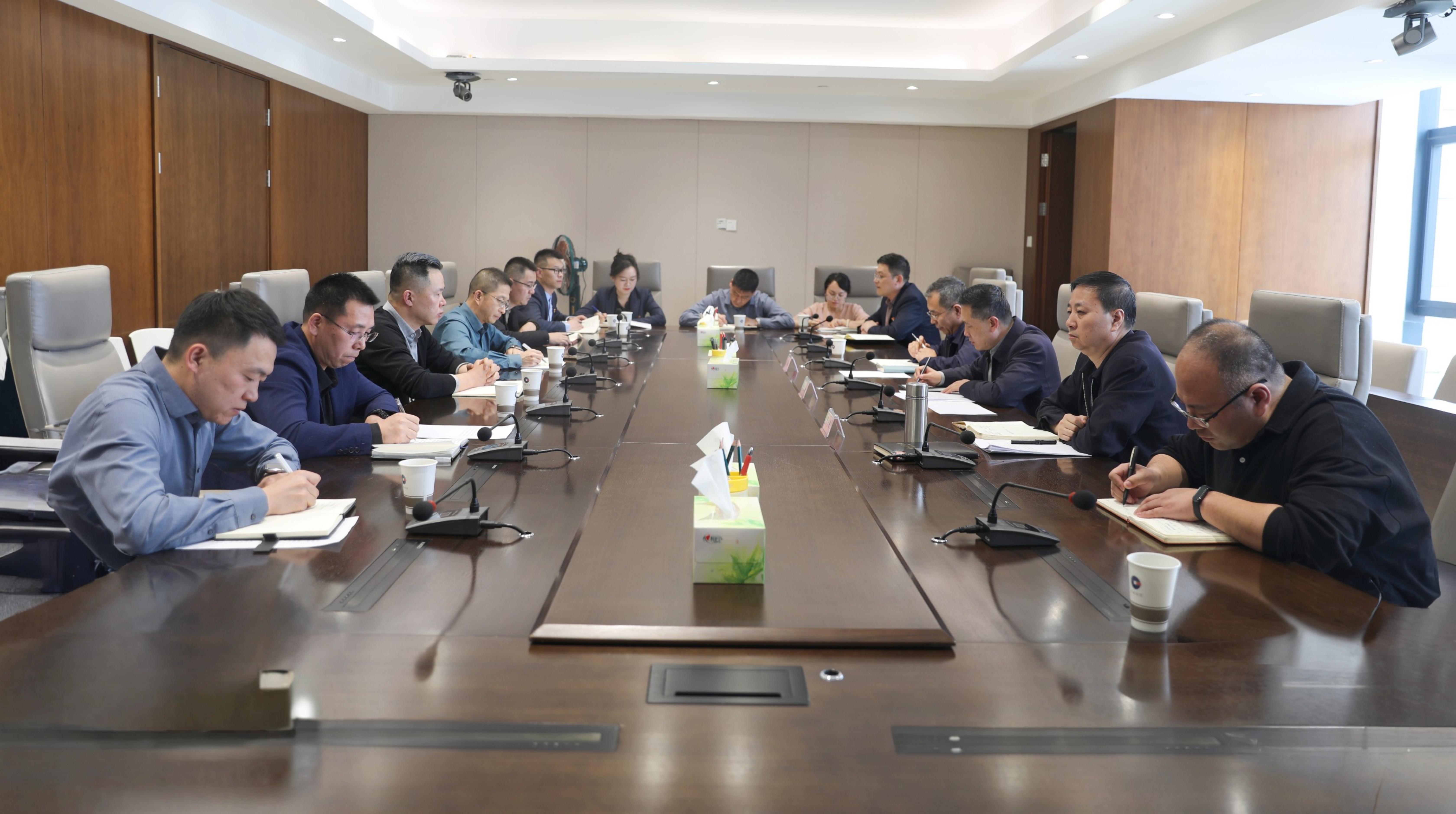 青海國投黨委召開新提任中層管理人員集體談心談話會