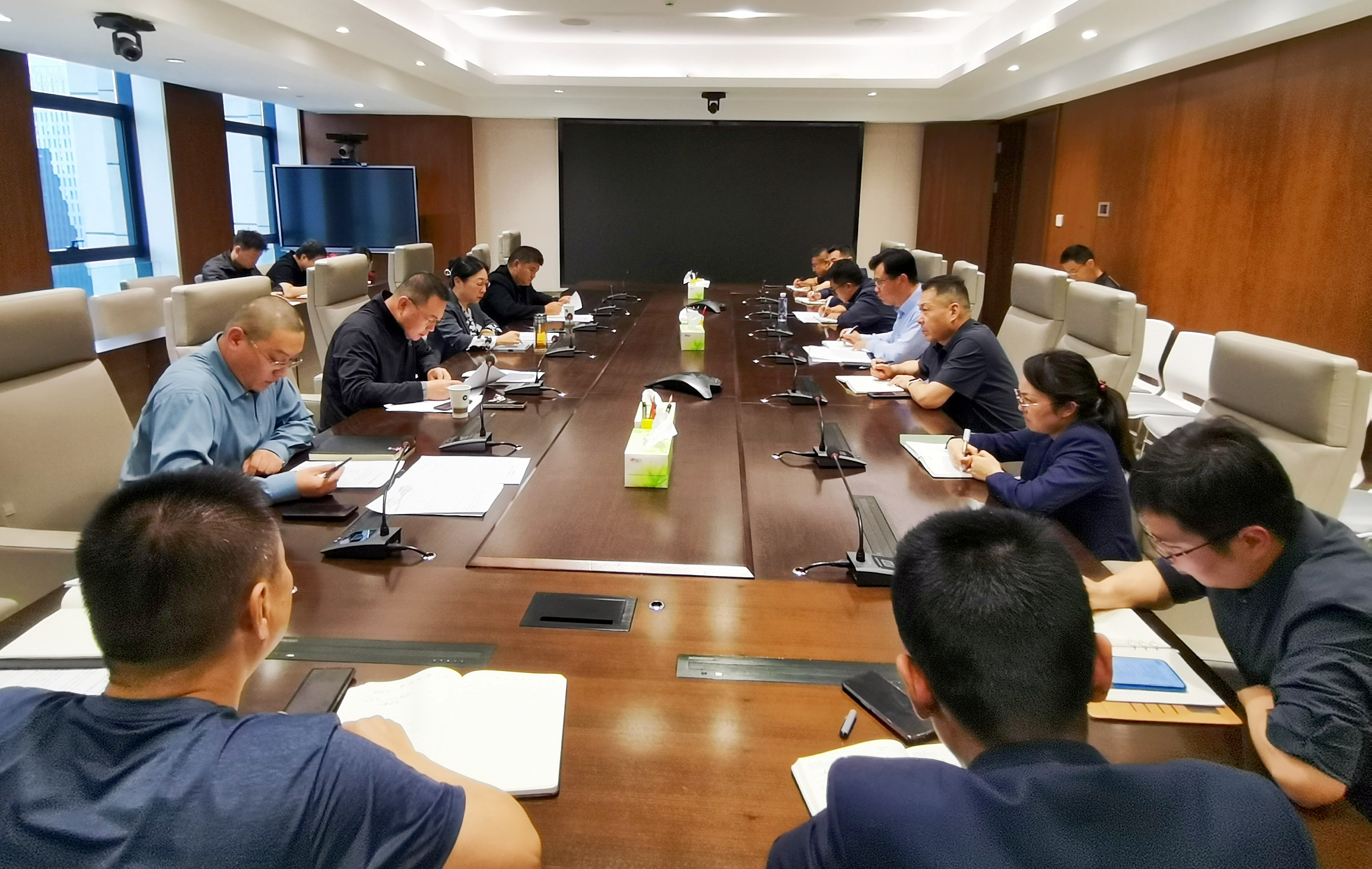 青海國投召開安全生產(chǎn)隱患排查整治暨大型演唱會(huì)專題部署會(huì)